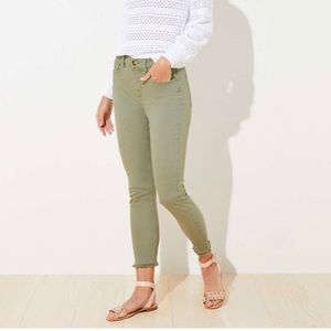 NWT Loft frayed high rise skinny cropped jeans
